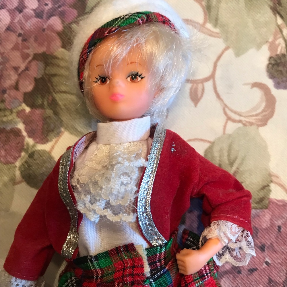 SCOTTISH DOLL - Picture 8 of 9